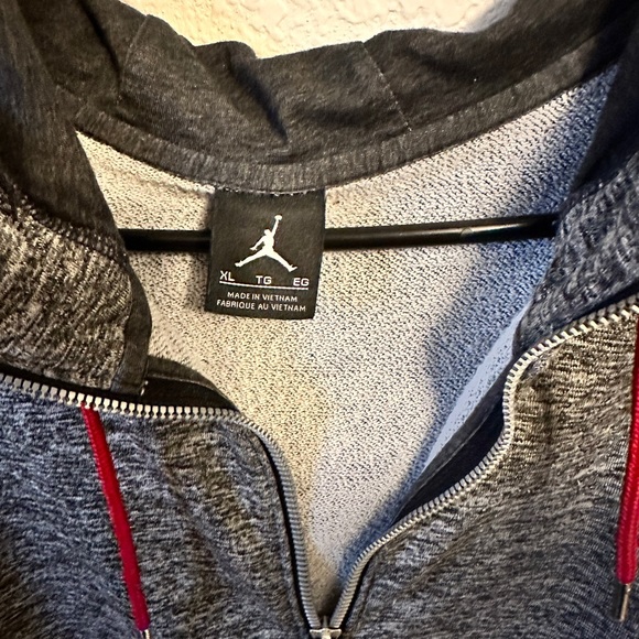 Jordan XL Full Zip sweatshirt, - Picture 2 of 2